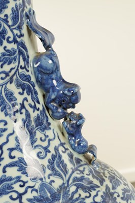 Lot 151 - A LARGE PAIR OF 19TH CENTURY CHINESE BLUE AND WHITE PORCELAIN VASES