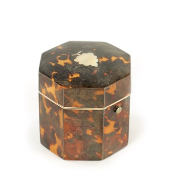 Lot 1104 - A SMALL 19TH CENTURY OCTAGONAL TORTOISESHELL VENEERED TEA CADDY