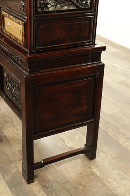 Lot 155 - A FINE 19TH CENTURY JAPANESE CARVED HARDWOOD SHIBIYAMA PANELLED DISPLAY CABINET