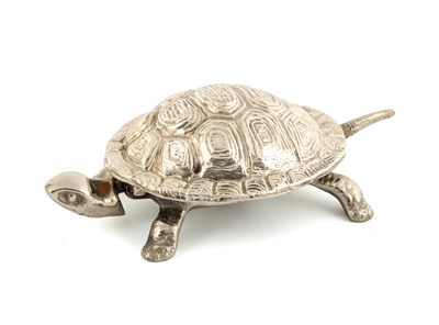 Lot 449 - A GEORGE V SILVER BELL IN THE FORM OF A TORTOISE