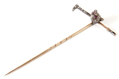 Lot 144 - A 19th CENTURY DIAMOND SET FOX HEAD STICKPIN...