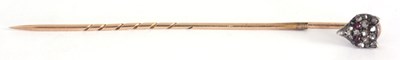 Lot 145 - A 19th CENTURY DIAMOND SET FOX HEAD STICKPIN...