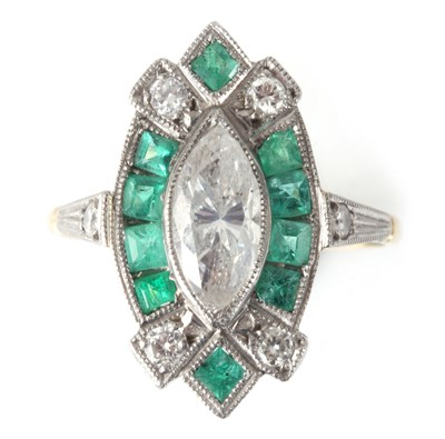 Lot 146 - A LADIES EARLY 20th CENTURY 18ct YELLOW AND...