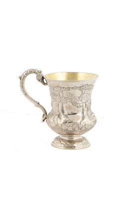 Lot 409 - A GEORGE IV EMBOSSED SILVER MUG