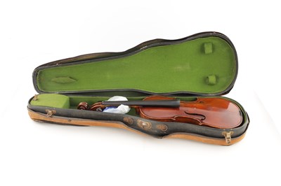 Lot 699 - A VIOLIN WITH A TWO PIECE BACK BEARING LABEL J W OWEN MAKER LEEDS