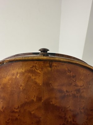 Lot 699 - A VIOLIN WITH A TWO PIECE BACK BEARING LABEL J W OWEN MAKER LEEDS