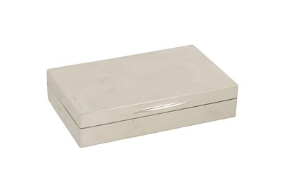 Lot 315 - A LARGE RECTANGULAR SILVER CIGAR BOX