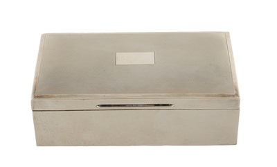 Lot 467 - A LARGE RECTANGULAR SILVER CIGAR BOX