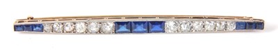 Lot 151 - AN 18ct WHITE GOLD DIAMOND AND SAPPHIRE BAR...