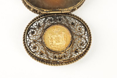 Lot 139 - A 19TH CENTURY SILVER GILT FILIGREE PATCH BOX
