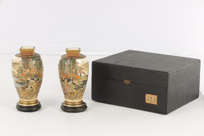 Lot 120 - A CASED PAIR OF JAPANESE MEIJI PERIOD SATSUMA PORCELAIN VASES BY GIZAN