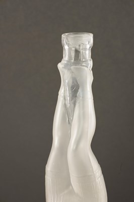 Lot 14 - A 19TH CENTURY FRENCH FROSTED AND CLEAR GLASS SOAP BOTTLE BY LEGRAS & CIE