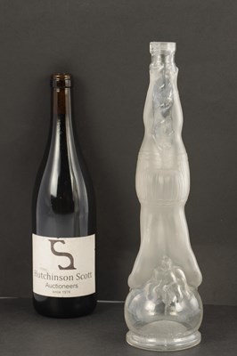 Lot 14 - A 19TH CENTURY FRENCH FROSTED AND CLEAR GLASS SOAP BOTTLE BY LEGRAS & CIE