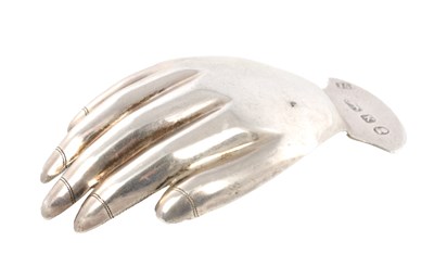 Lot 431 - A RARE GEORGE III SILVER CADDY SPOON BY JOSIAH SNATT