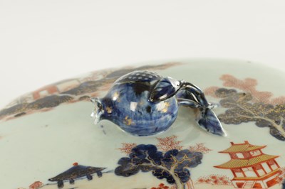 Lot 183 - AN 18TH/19TH CENTURY CHINESE IMARI PORCELAIN TUREEN