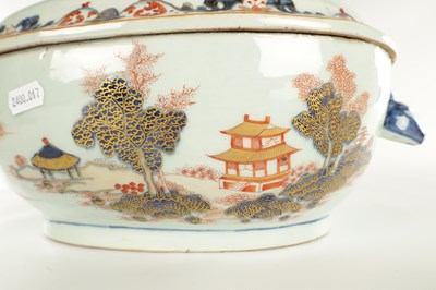 Lot 183 - AN 18TH/19TH CENTURY CHINESE IMARI PORCELAIN TUREEN