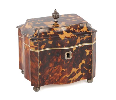 Lot 1148 - AN EARLY 19TH CENTURY TORTOISESHELL VENEERED TEA CADDY