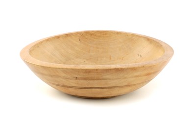 Lot 1252 - A GOOD 19TH CENTURY TURNED SYCAMORE BOWL OF LARGE SIZE