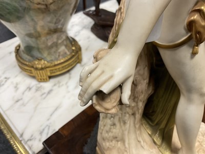 Lot 105 - A LATE 19TH CENTURY ROYAL WORCESTER PORCELAIN FIGURAL SCULPTURE OF THE BATHER