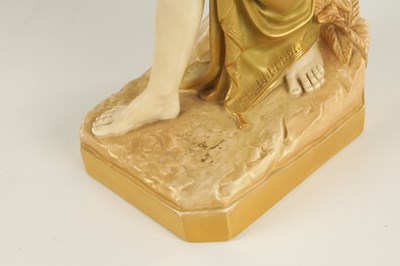 Lot 82 - A LARGE LATE 19TH CENTURY ROYAL WORCESTER PORCELAIN FIGURAL SCULPTURE OF THE BATHER