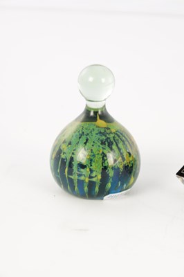 Lot 9 - AN ART DECO GLASS ATOMIZER PERFUME BOTTLE