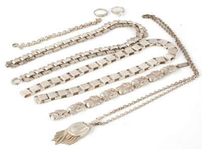 Lot 540 - A COLLECTION OF SILVER JEWELLERY