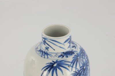 Lot 172 - A MATCHED PAIR OF CHINESE BLUE AND WHITE PORCELAIN VASES
