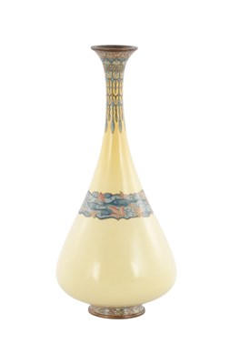 Lot 252 - A JAPANESE MEIJI PERIOD NAMIKAWA SOSUKE STYLE VASE