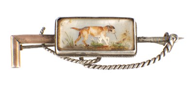 Lot 567 - A LATE 19TH CENTURY COUNTRY SPORT ESSEX CRYSTAL BROOCH