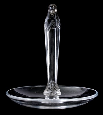 Lot 19 - R.LALIQUE, ST. ODILE CENDRIER 10.5cm high.