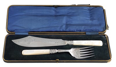 Lot 340 - A VICTORIAN CASED SET OF SILVER AND MOTHER OF PEARL SERVERS