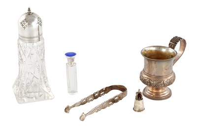 Lot 476 - A COLLECTION OF SILVER ITEMS