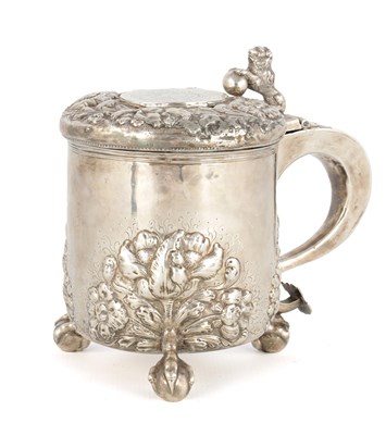 Lot 346 - A LATE 17TH CENTURY SCANDINAVIAN SILVER PEG TANKARD