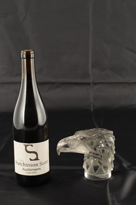 Lot 5 - A RENE LALIQUE 'TETE D'AIGLE' CLEAR AND FROSTED GLASS CAR MASCOT