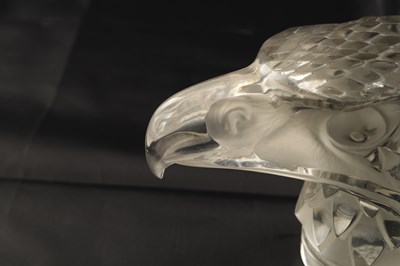 Lot 5 - A RENE LALIQUE 'TETE D'AIGLE' CLEAR AND FROSTED GLASS CAR MASCOT