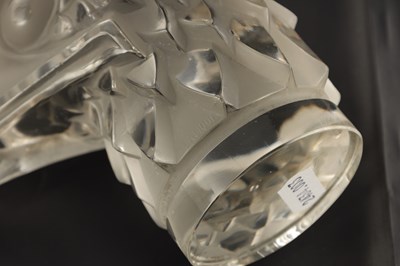 Lot 5 - A RENE LALIQUE 'TETE D'AIGLE' CLEAR AND FROSTED GLASS CAR MASCOT