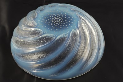Lot 6 - R LALIQUE, A CLEAR ‘POISSONS’ GLASS BOWL