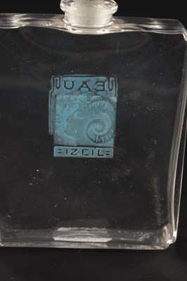 Lot 3 - A RENE LALIQUE 'D'HERAUD' SQUARE CLEAR GLASS PERFUME BOTTLE