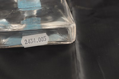Lot 3 - A RENE LALIQUE 'D'HERAUD' SQUARE CLEAR GLASS PERFUME BOTTLE