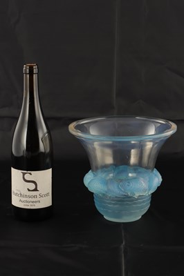 Lot 11 - AN R LALIQUE FRANCE OPALESCENT AND BLUE STAINED GLASS ‘PIRIAC’ VASE