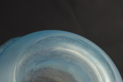 Lot 11 - AN R LALIQUE FRANCE OPALESCENT AND BLUE STAINED GLASS ‘PIRIAC’ VASE