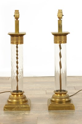 Lot 835 - A PAIR OF 20TH CENTURY BRASS AND CLEAR GLASS ELECTRIC TABLE LAMPS