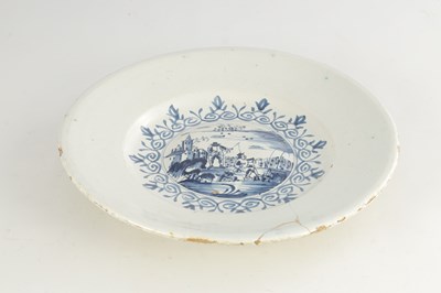 Lot 116 - A LATE 17TH / EARLY 18TH CENTURY DELFT CHARGER