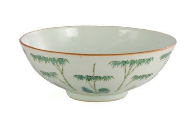 Lot 265 - A 19TH CENTURY CHINESE FAMILLE VERTE BOWL