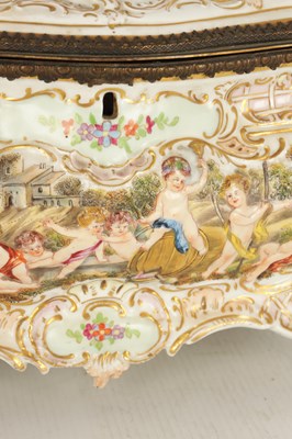 Lot 78 - A LATE 19TH CENTURY ITALIAN CAPODIMONTE GILT METAL MOUNTED PORCELAIN TABLE JEWELLERY CASKET