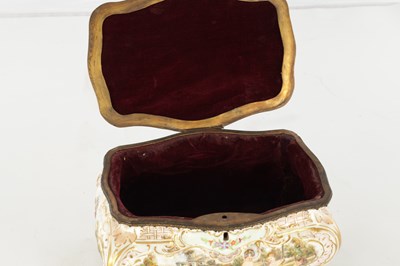Lot 78 - A LATE 19TH CENTURY ITALIAN CAPODIMONTE GILT METAL MOUNTED PORCELAIN TABLE JEWELLERY CASKET