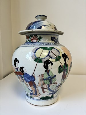 Lot 154 - A CHINESE WUCAI LIDDED BALUSTER VASE