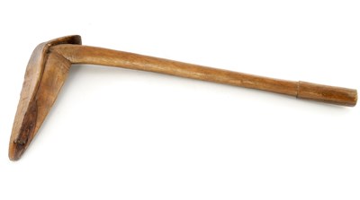Lot 664 - A KANAK MELANESIAN BIRD BEAK GUAIAC WOOD FIGHTING CLUB