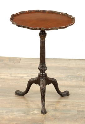 Lot 1373 - A GOOD GEORGE III MAHOGANY CHIPPENDALE STYLE TRIPOD TABLE