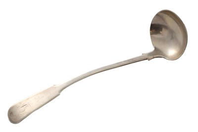 Lot 356 - A 19TH CENTURY SCOTTISH SILVER FIDDLEBACK SAUCE LADLE